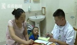 双胞胎小女孩爆料视频,爆笑家庭生活瞬间